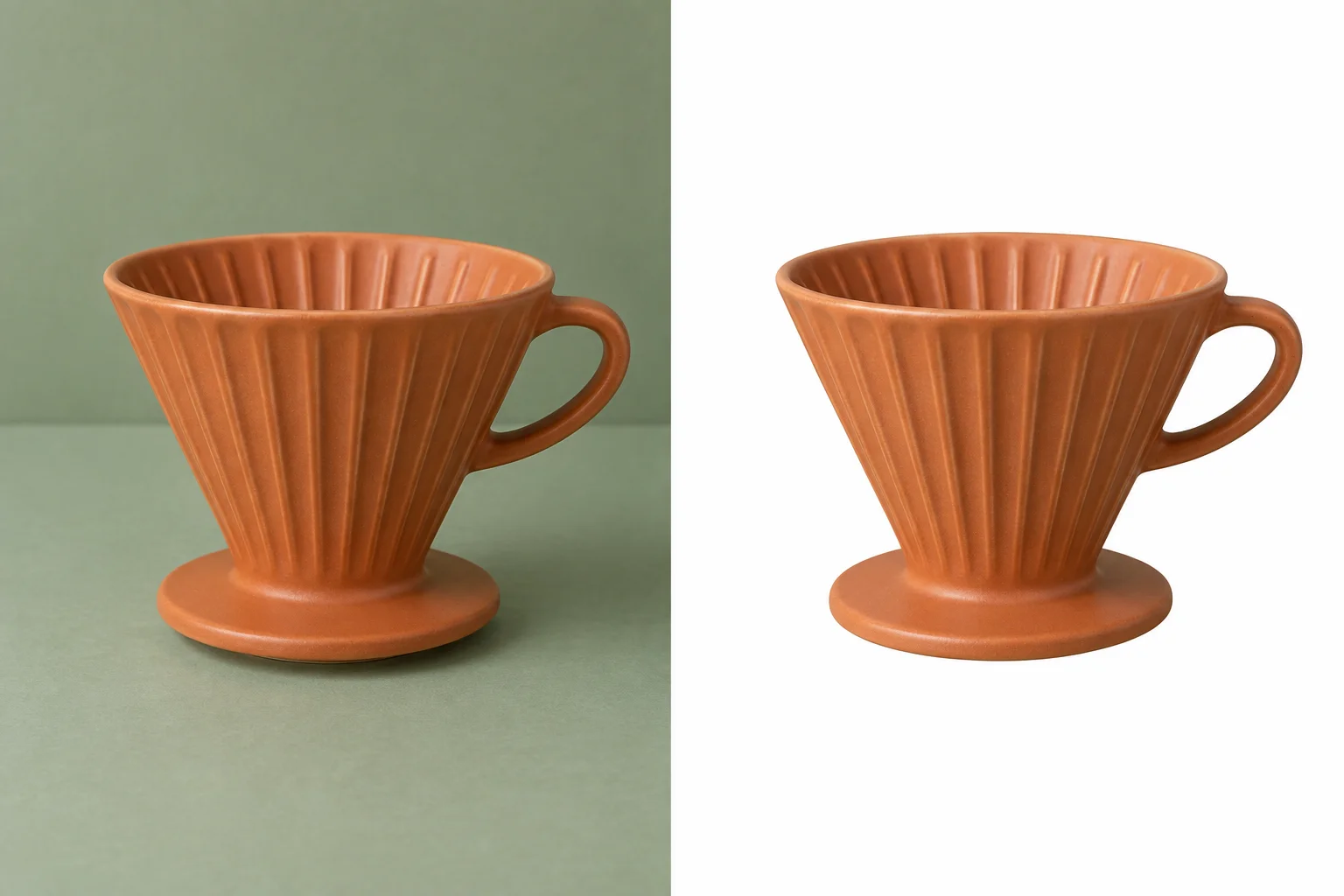 왼쪽에는 초록색 배경, 오른쪽에는 흰색 배경이 적용된 주황색 세라믹 커피 드리퍼. 손잡이 안쪽의 구멍과 표면의 홈이 보입니다.